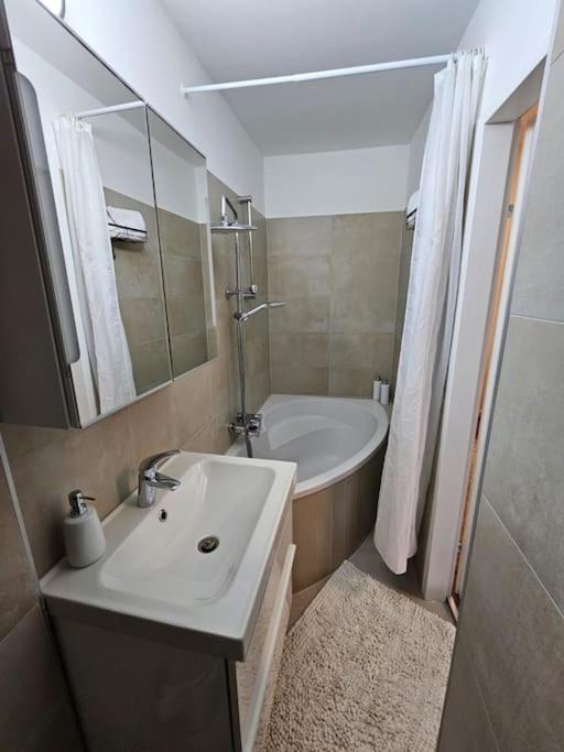 Affordable Suite In Vienna'S Hotpoint Luaran gambar
