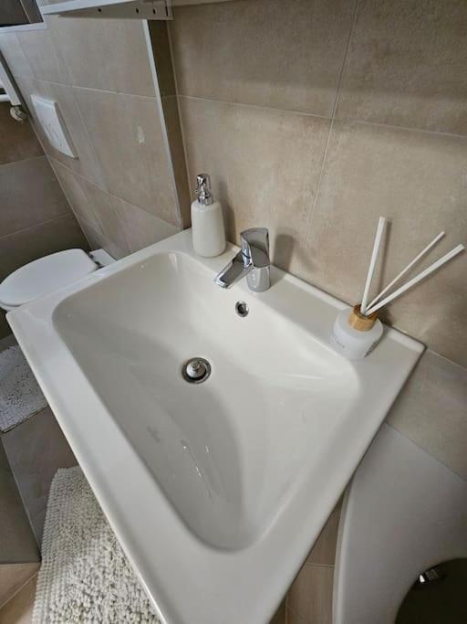 Affordable Suite In Vienna'S Hotpoint Luaran gambar